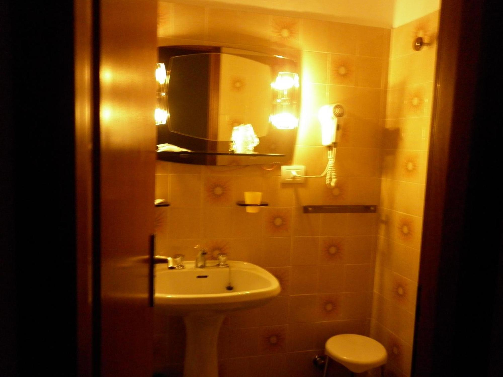 Hotel Cristina 蒂诺 客房 照片
